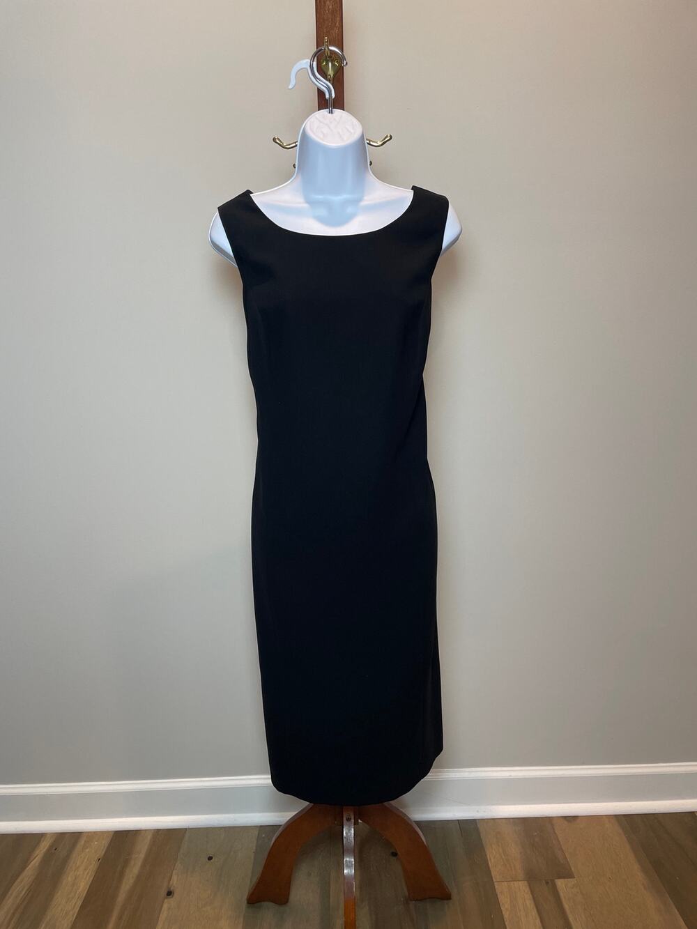 Le Suit Sheath Dress Size 14 Black Sleeveless Lined